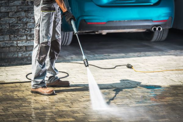 Cost of Driveway Pressure Washing in Provo