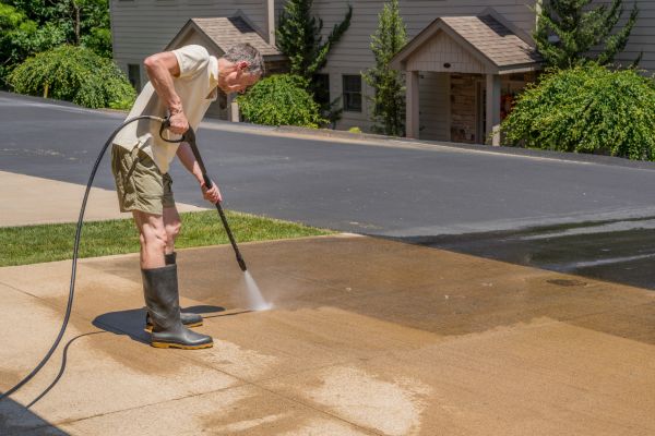 Cost of Concrete Pressure Cleaning in Provo