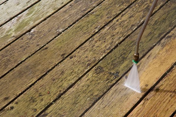 Cost of Deck Mold Removal in Provo